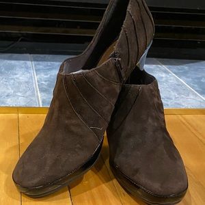 ✅2/$30✅Women’s New Brown Clarke suede/leather dress shoes size 10 comfy!